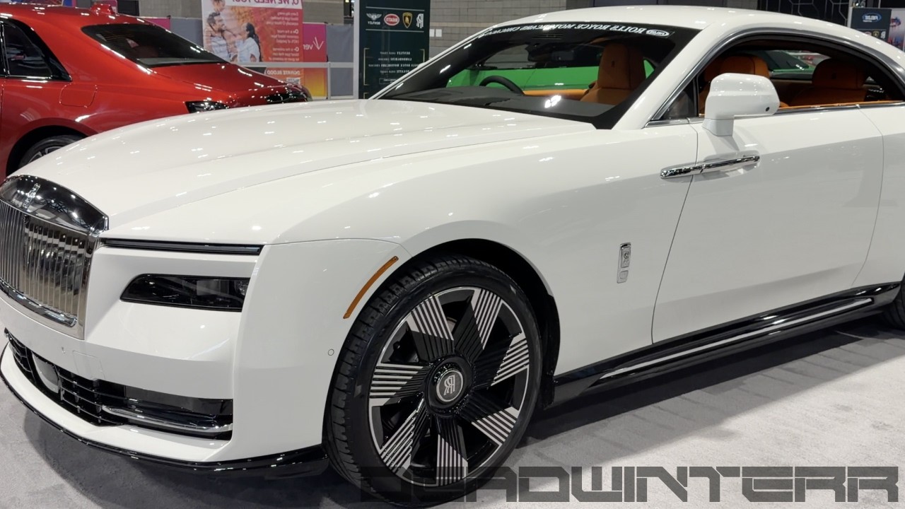 English White Rolls Royce Spectre w/ Mandarin Interior – Walkaround [4K]